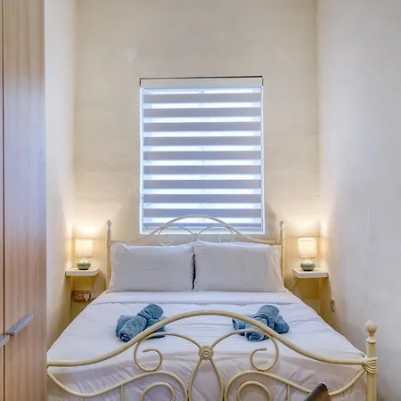 Tatil Evi Spacious Traditional 3 Bedroom House With Yard Jbar1-1 *