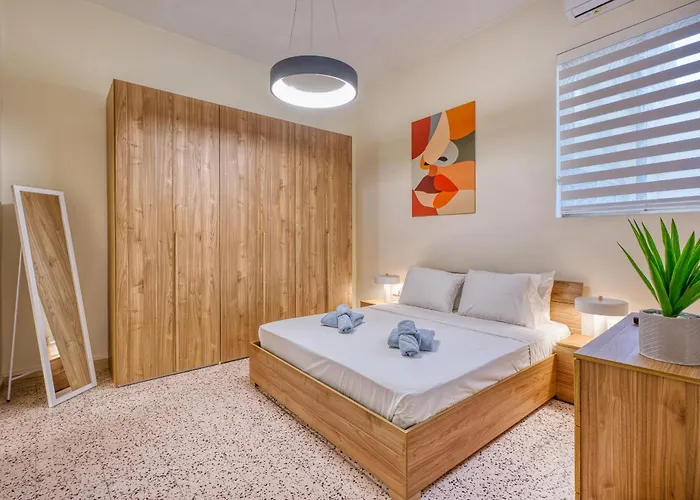 Spacious Traditional 3 Bedroom House With Yard Jbar1-1 Tatil Evi