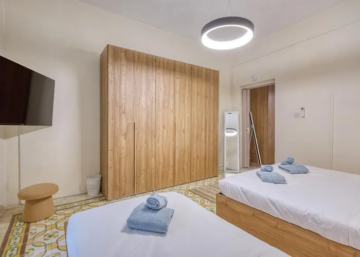 Spacious Traditional 3 Bedroom House With Yard Jbar1-1 * Saint Julian's