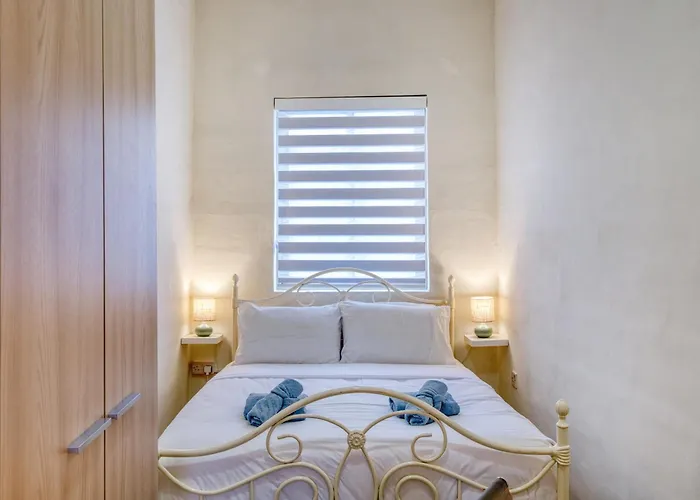 Tatil Evi Spacious Traditional 3 Bedroom House With Yard Jbar1-1 *