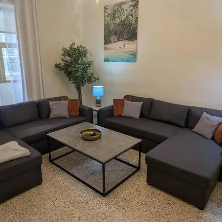 Casa vacanze Spacious Traditional 3 Bedroom House With Yard Jbar1-1 *