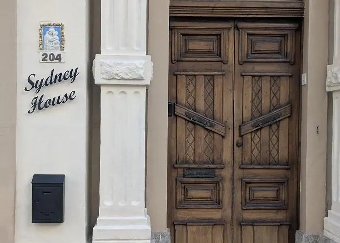 Vakantiehuis Spacious Traditional 3 Bedroom House With Yard Jbar1-1 San Ġiljan