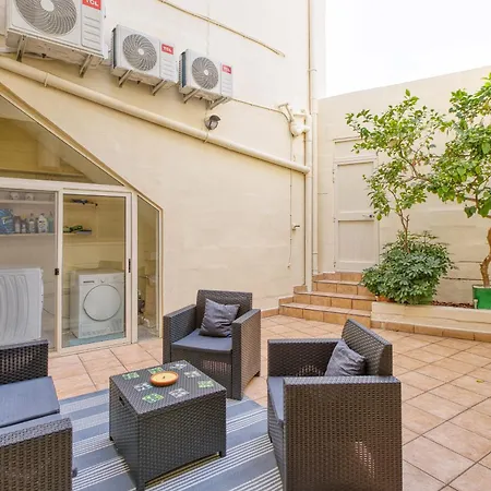 Casa de Férias Spacious Traditional 3 Bedroom House With Yard Jbar1-1